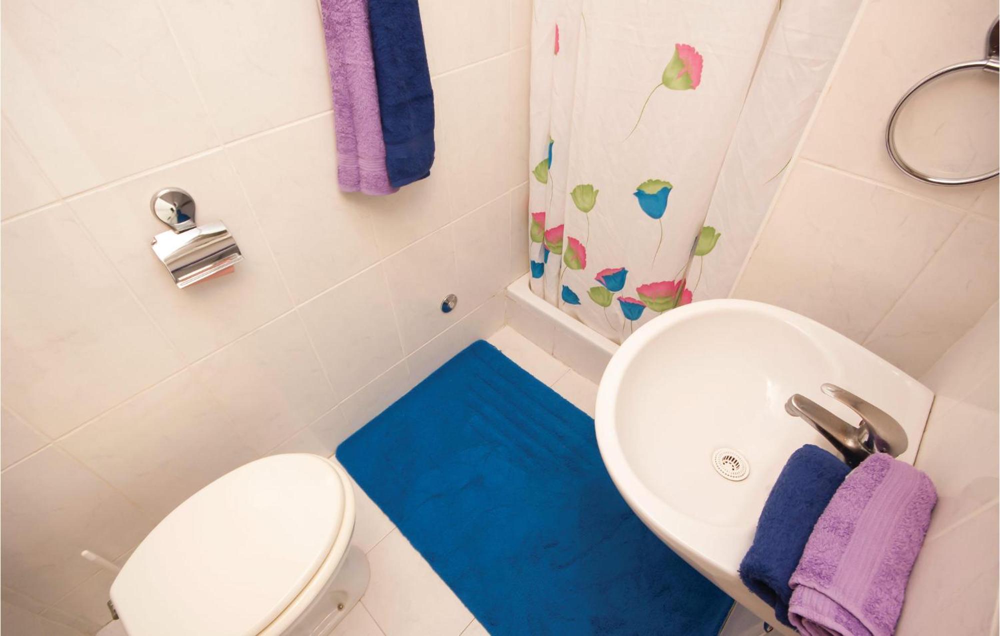 Cozy Apartment In Brodarica With Wifi エクステリア 写真